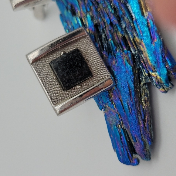 Men's cufflinks silver tone with black granite like setting. - Picture 2 of 8